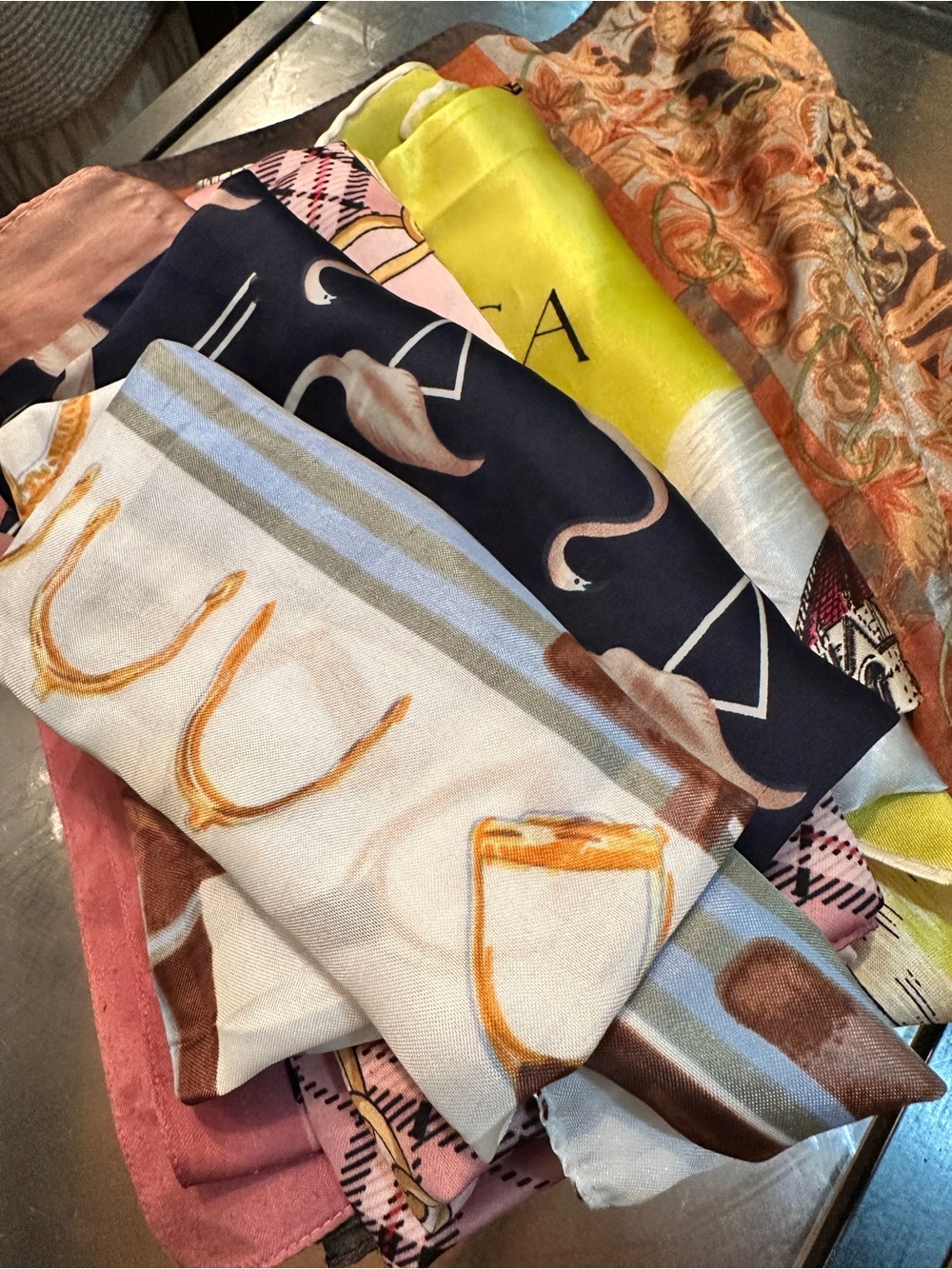 5 Rate Vintage and Modern Printed Decorative Scarves - Multicolor